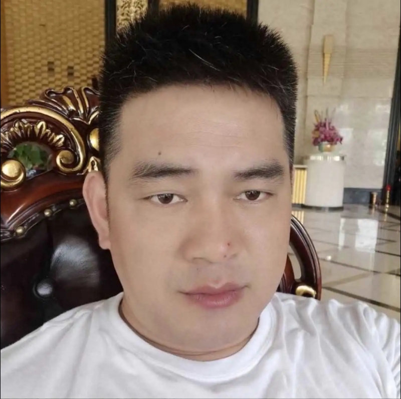 随风的第一张照片--无锡相亲服务中心