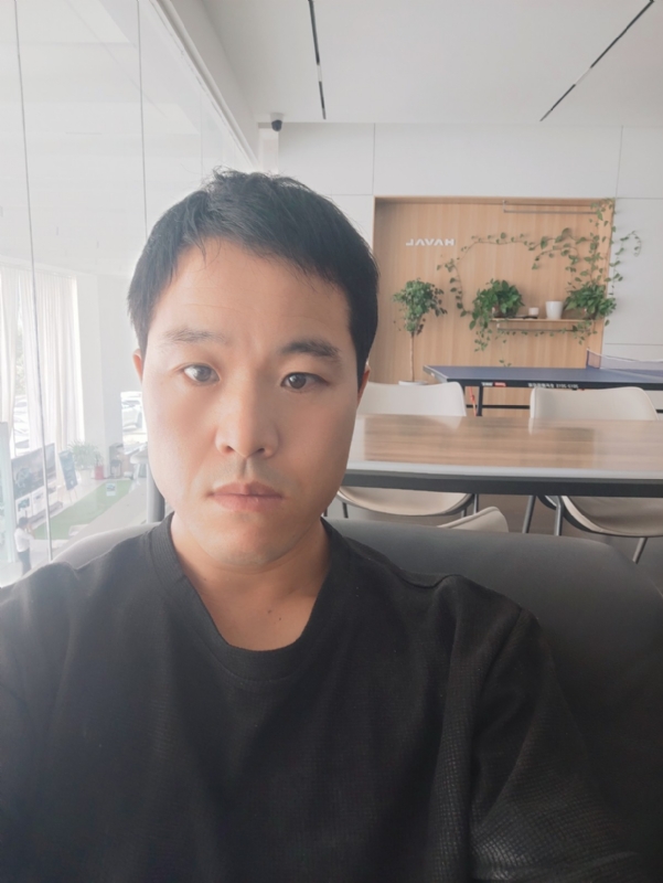 吊挂看风景的第一张照片--无锡相亲服务中心