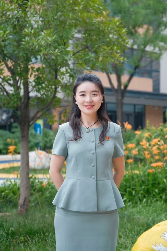 弯弯的第一张照片--无锡相亲服务中心